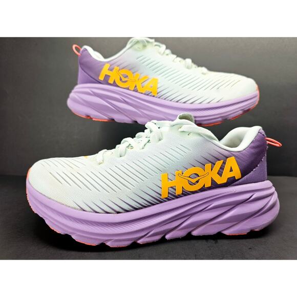 Hoka One One Shoes - Hoka Women 8 Comfy footwear